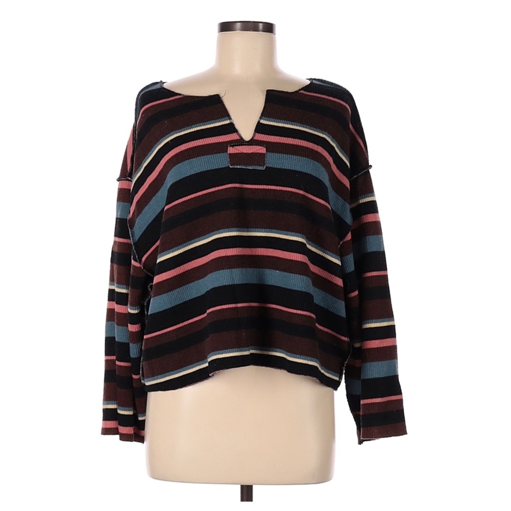 Long-sleeve pullover sweater. Good condition with minor signs of wear